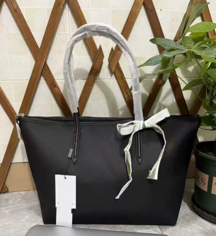 Casual Weave Crossbody Pouch