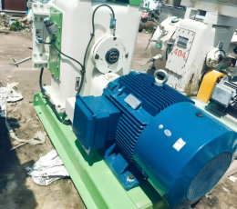 Anneau meurent le moulin de granule