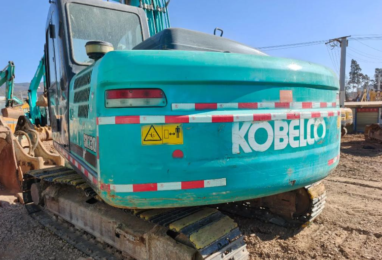 Kobelco SK130SR Short Swing Radius Excavator