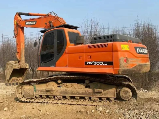 Doosan DX300LC-7 Long Undercarriage Excavator