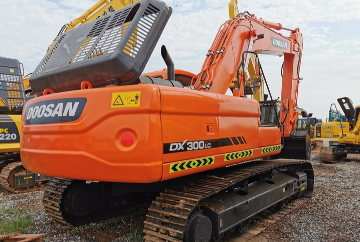 Doosan DX300LC-7 Long Undercarriage Excavator