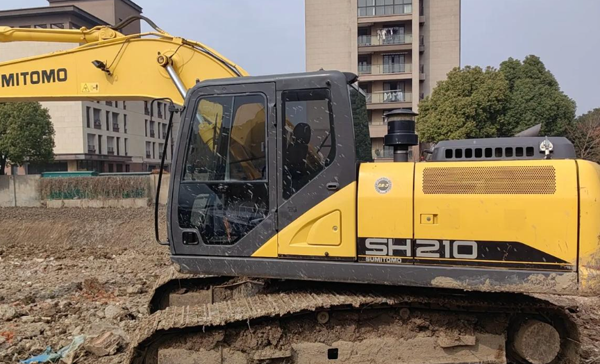 Sumitomo SH210-6 Hydraulic Excavator