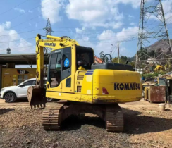 Excavatrice PC138US-11 d'oscillation de queue de KOMATSU zéro