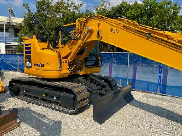 Komatsu PC138US-11 Zero Tail Swing Excavator