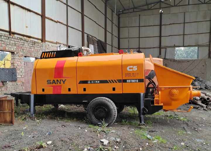 Trailer-Mounted Concrete Pump