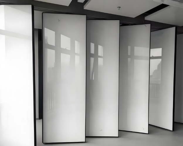 Movable Partition (Folding/Sliding)