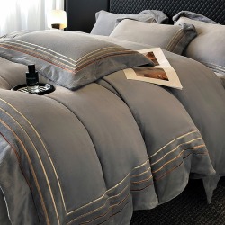 Soft Cotton <span>Minimalist</span> Bedding Set (4-Piece)