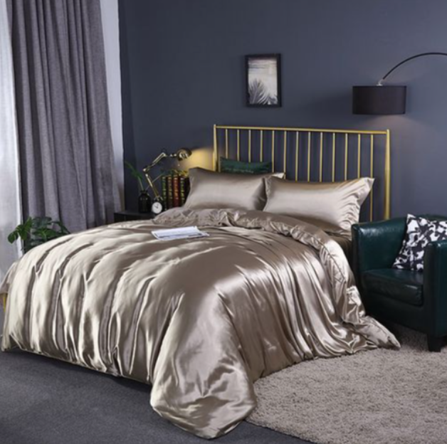 Shabby Chic Ruffled Edge 4-Piece Bedding Set