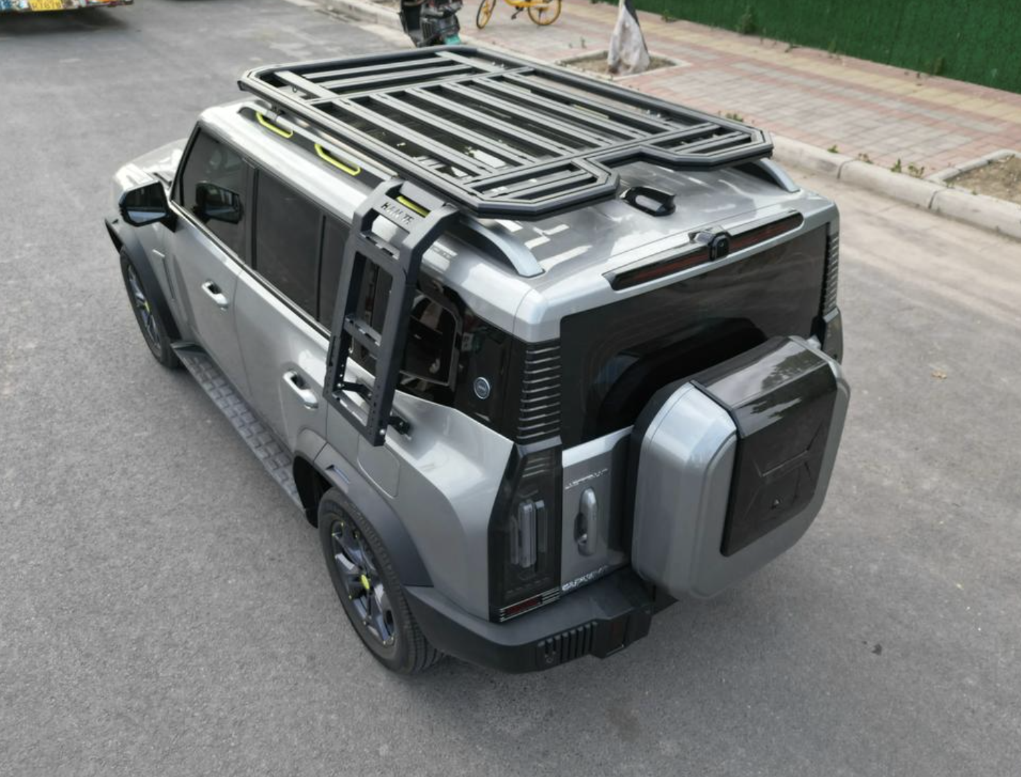 Telescoping Roof Folding Ladder