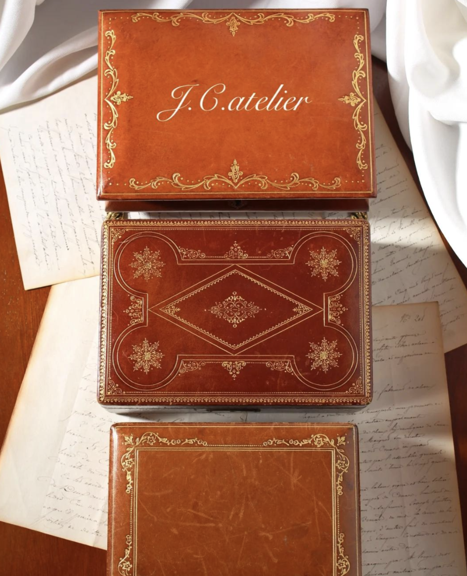 Vintage Leather Jewelry Box