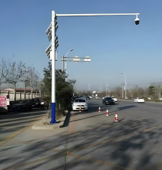 Pôle octogonal de surveillance du trafic de 6m