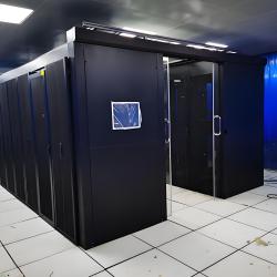 Armoire d'alimentation intégrée à haute densité pour les centres de données