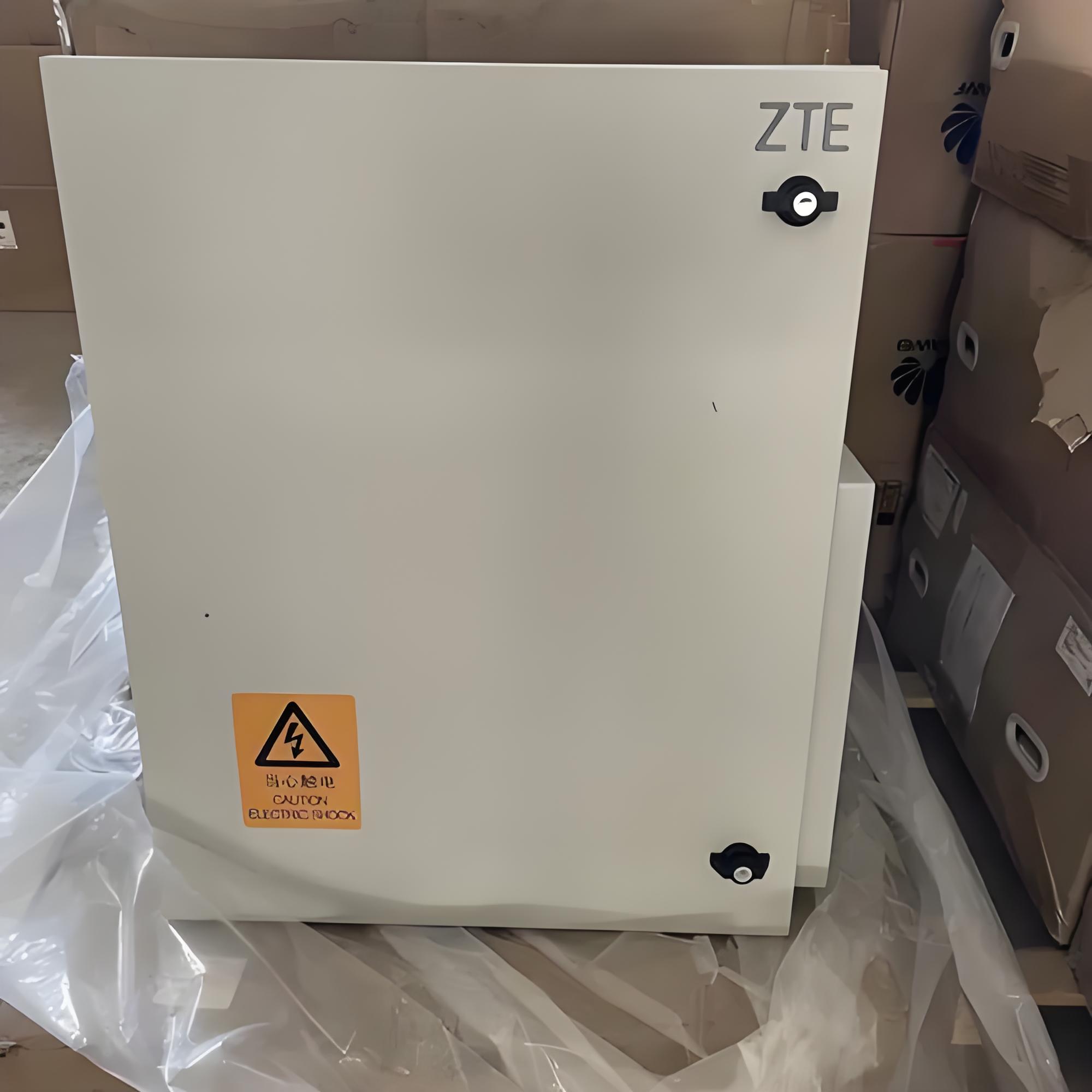 Kabinet Daya Kecil Dinding