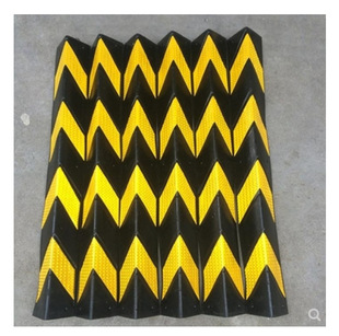 Protecteur d'angle réfléchissant arrondi en PU absorbant les chocs