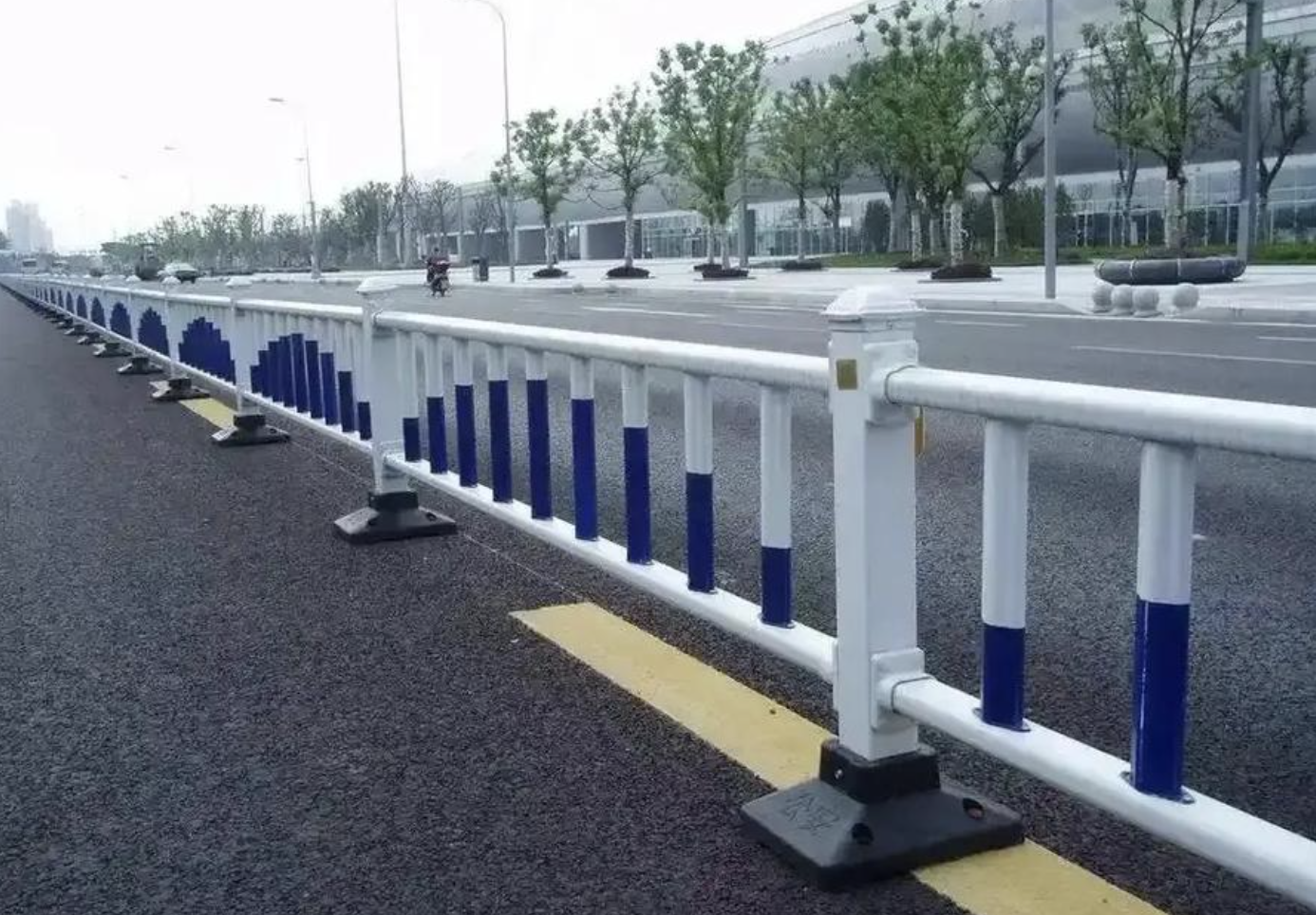 Urban Zinc-Steel Municipal Guardrail