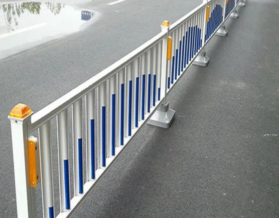 Lan can giao thông đô thị linh hoạt