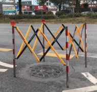 Temporary Foldable Mobile Traffic Barrier