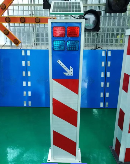 Solar-Powered Active Light-Emitting Warning Bollard