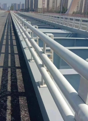 รั้วการจราจรสแตนเลส304เฉพาะสะพานพร้อมแผงโปร่งใส