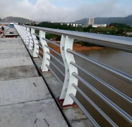 Bridge-Specific 304 Stainless Steel Traffic Guardrail with Transparent Panel
