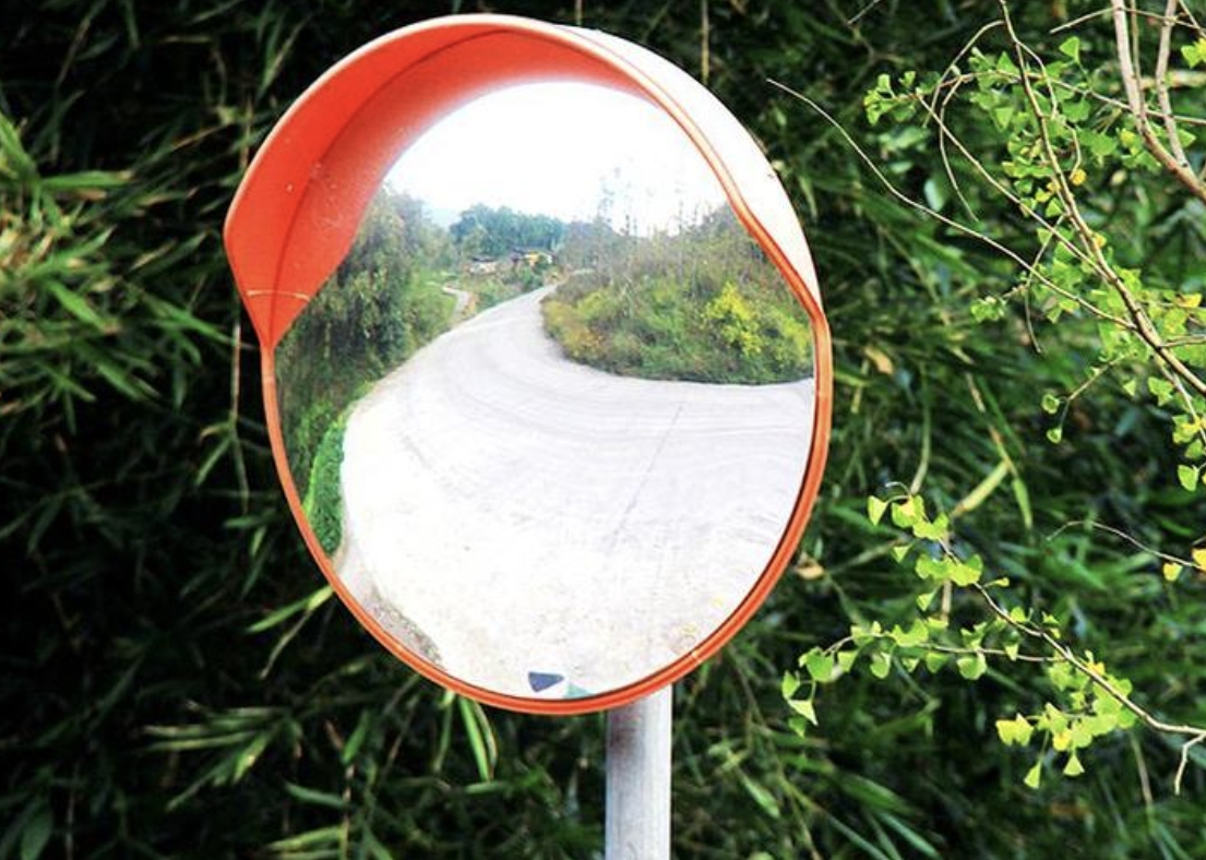 Highway Wind-Resistant Wide Angle Convex Mirror