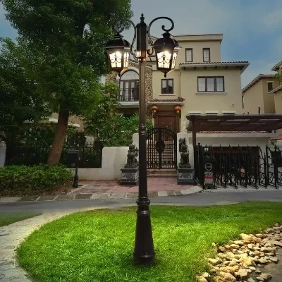 Lumière faite sur commande à extrémité élevé de jardin de villa