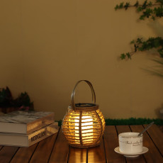 Lanterne de jardin à énergie solaire