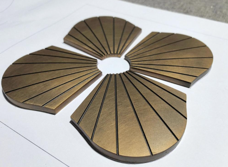 プレミアムメタルエンボス加工3D広告看板