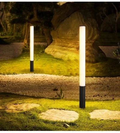 Tall Pole Adjustable Focus Courtyard Lawn Light