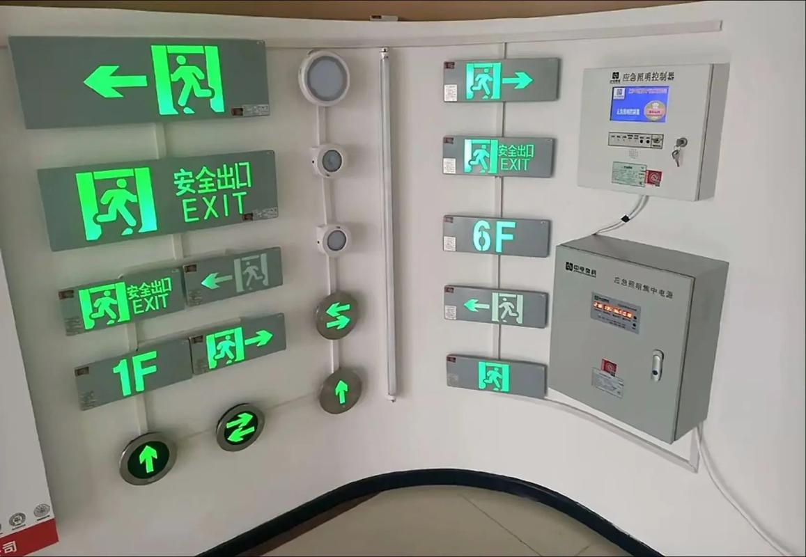 キャンパス緊急避難タッチ模倣パネル