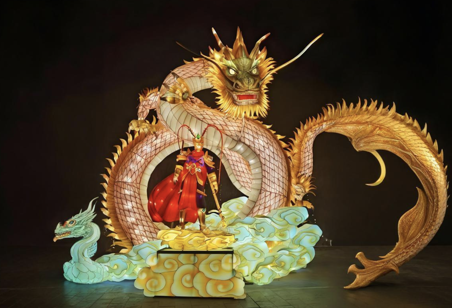 Ensemble Lentera Naga Besar Zigong