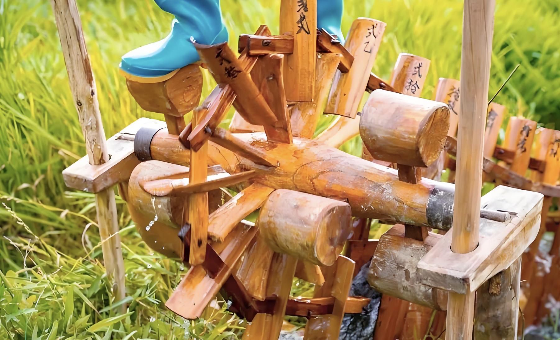 従来の木制ノリア水ホイール (デュアルドライブ)