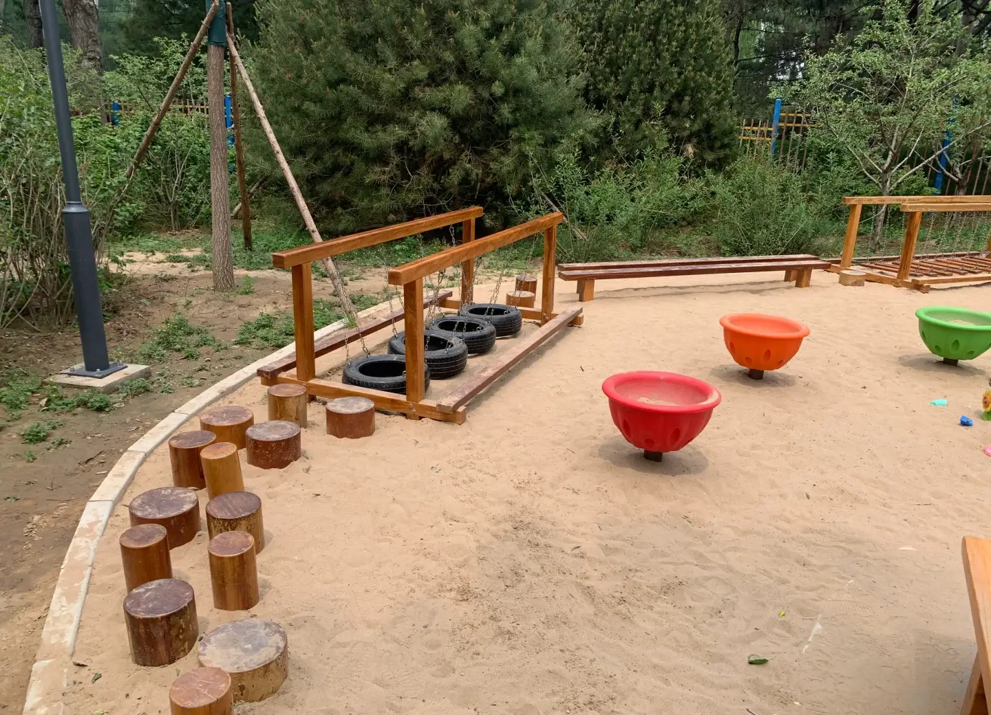 Natural Theme Children's Sand Pool Supporting Facilities