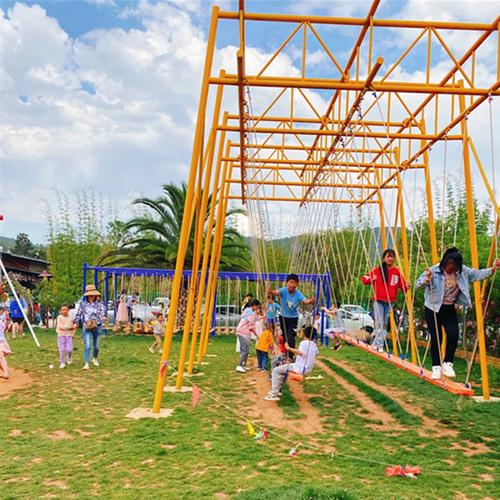 Nature-Themed Bionic Swing Cluster