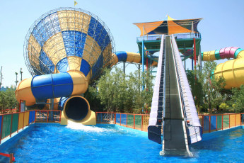 น้ำสไลด์แบบรวมแตรยักษ์