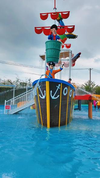 เวทีการต่อสู้ทางน้ำโจรสลัดตามธีม