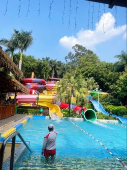 <span>Équipement</span> de parc aquatique paresseux écologique de rivière