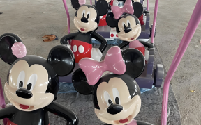 テーマキャラクター低高度ケーブルカー