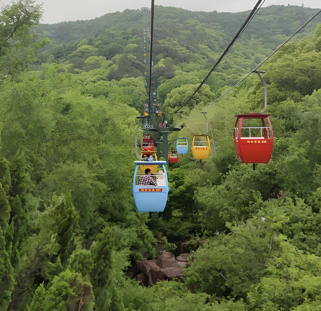 Téléphérique bas de montagne axé sur la famille