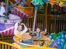 Cyclone Space 360° Rotating Air Ship Ride