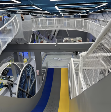 Glissière modulaire d'intérieur de terrain de jeu de combinaison