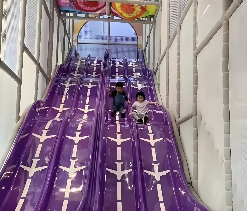 Perosotan Dalam Ruangan Kompetitif Balap Dual-Lane