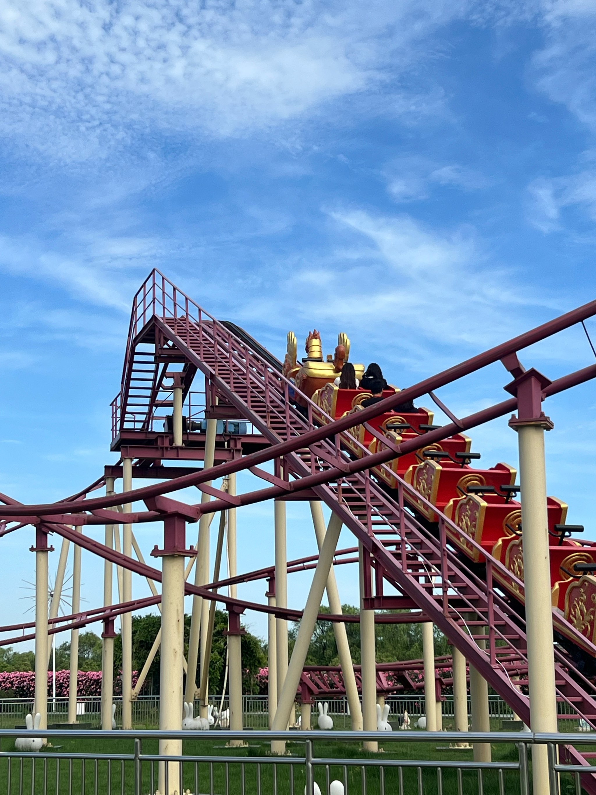 IPテーマ没入型トラックマウンテンコースター