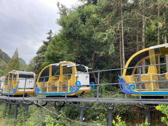 Thân thiện với môi trường theo dõi danh <span>lam</span> thắng cảnh núi Coaster