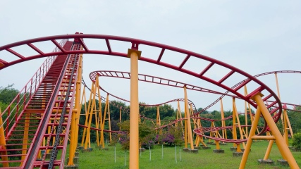 Outdoor Mountain Jungle High-Speed Thrill Coaster