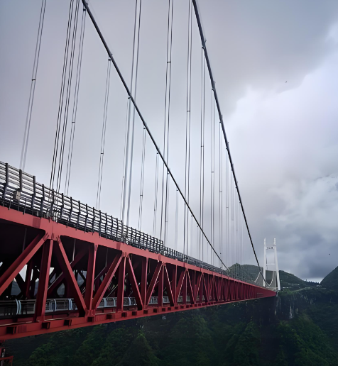 Long-Span Highway Heavy-Duty Suspension Bridge
