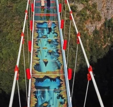 สะพานแขวนพื้นกระจกพาโนรามาแคนยอน