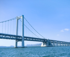 Pont suspendu de la mer côtière à longue portée