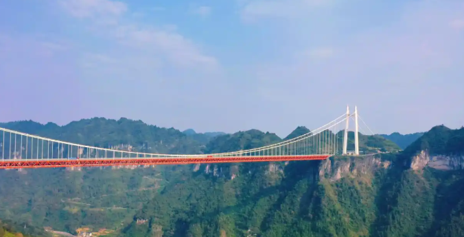 สะพานแขวนพิเศษภูเขาแคนยอน