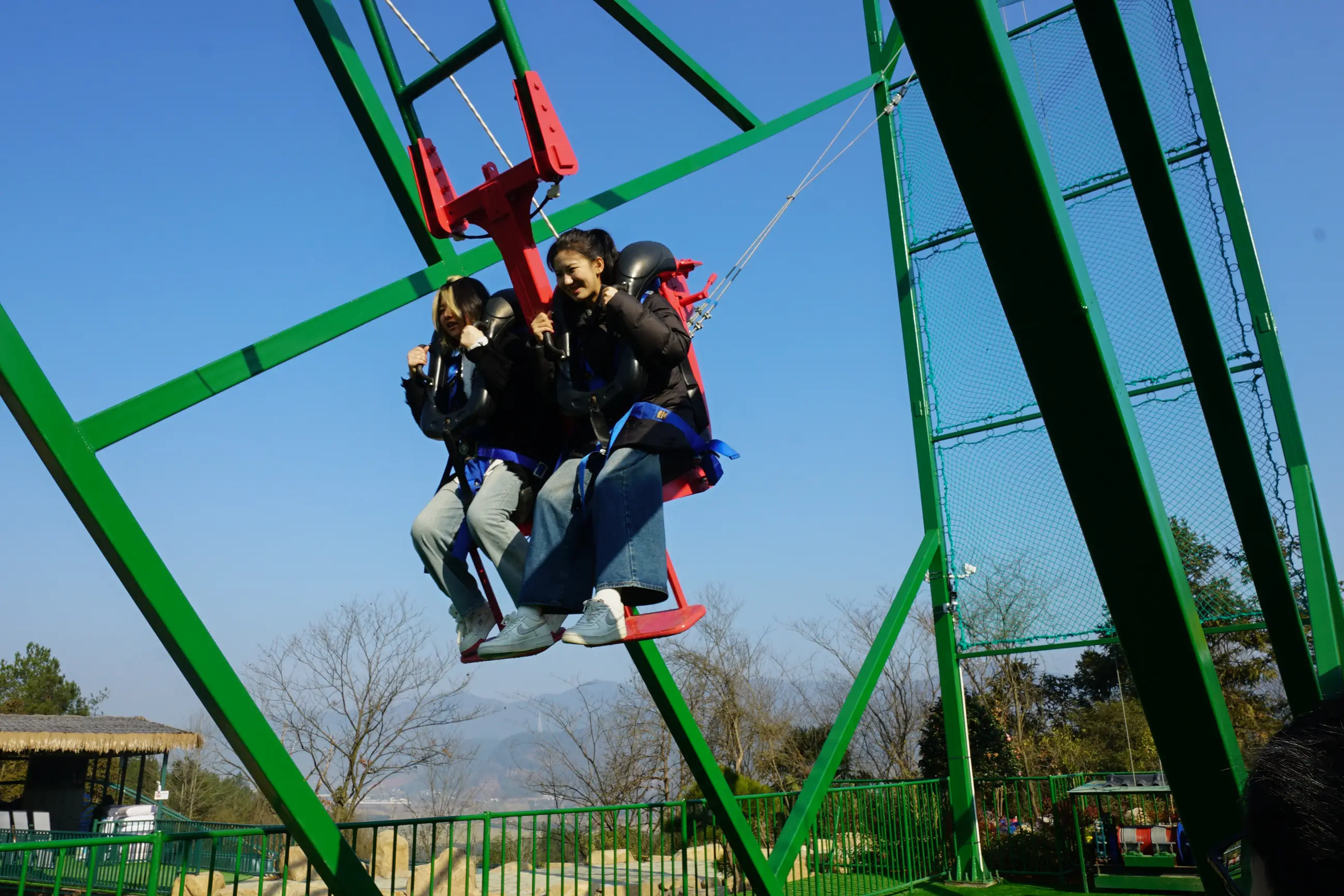 Hình thang bay hợp tác hai người